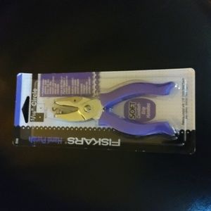 FISKARS 1/16" Circle Hand Punch